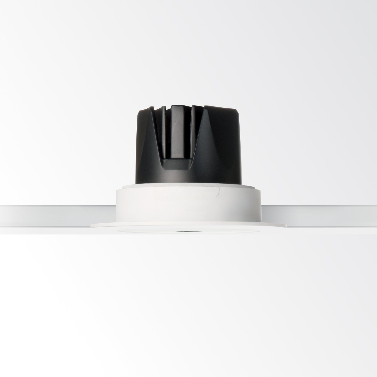 356136_SEZ001_INFINITY_FI_TRIMLESS_07W_3000K_BIANCO Priglaistomas LED šviestuvas INFINITY 12W juodos spalvos - Image 3